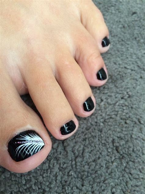 30 Black Toe Nail Designs The Fshn