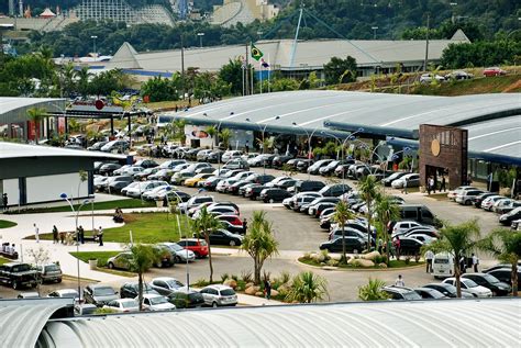 A lot of outlet centres are open air because they want to be different from a. Outlet Premium propõe descontos extras em março | VEJA SÃO ...