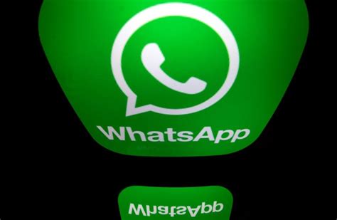 Pengguna whatsapp harus menyetujui privacy policy atau aturan whatsapp terbaru 2021 jika ingin terus menggunakan aplikasi ini. WhatsApp Delays Data Sharing Change After Backlash