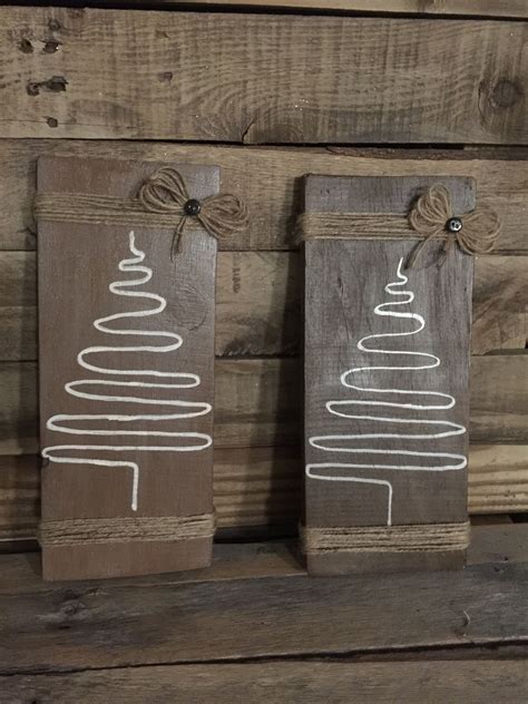 Wooden Christmas Trees Diy Christmas Pallet Signs Christmas Party