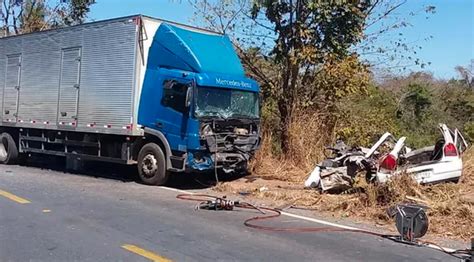 Acidente Entre Carro E Caminhão Deixa Três Mortos Em Mato Grosso Só