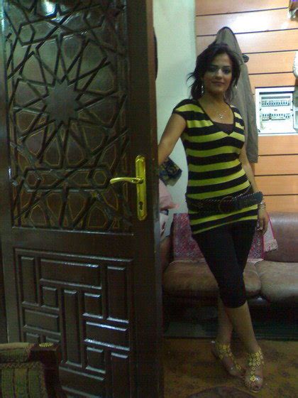 Huge Arab Women Collection Arabian Apartment Girls At Door Step