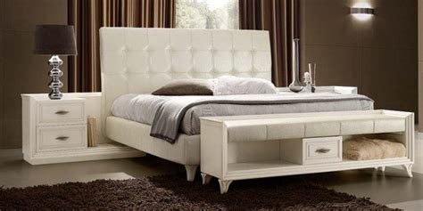 La panche letto sono la sintesi perfetta di comfort, stile e praticità. Panche per il soggiorno o per la camera - Cose di Casa