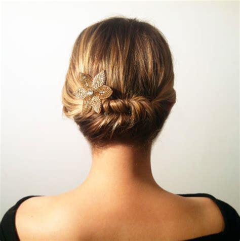 If you are interested in it, you have to make sure that you choose the simplest one so that you can do it yourself if you do not have any idea, we will share some of the best easy updos for short hair to do. Easy Updo's that you can Wear to Work - Women Hairstyles