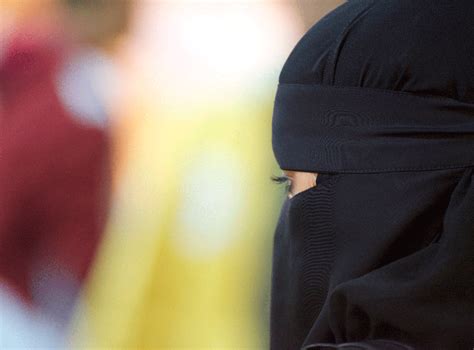 Quebec Bans Muslim Women From Wearing Face Veils On Public Transport