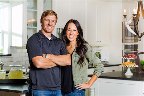 ‘fixer Upper Stars Chip And Joanna Gaines Are Writing A Cookbook Eater