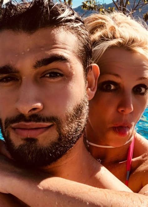 His father is of american origin, and his mother has persian roots. Sam Asghari Height, Weight, Age, Body Statistics - Healthy ...