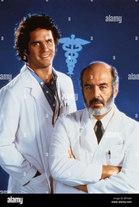 GREGORY HARRISON PERNELL ROBERTS TRAPPER JOHN M D 1979 Stock Photo