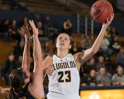 UW-Eau Claire women's basketball takes their first loss of the season ...