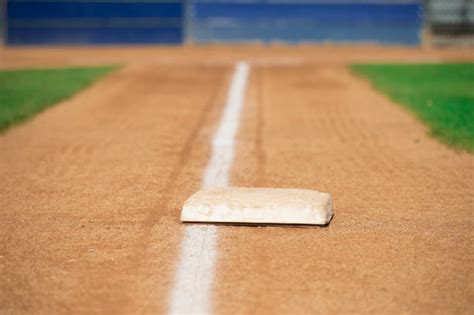 Baseball First Base Stock Photos Pictures And Royalty Free Images Istock