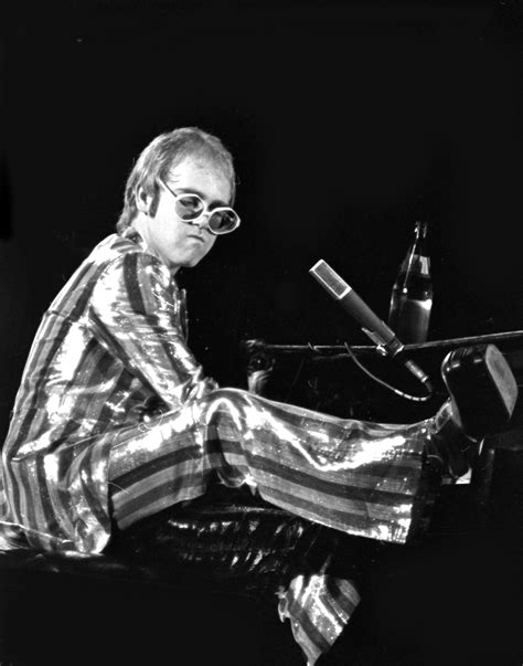 Elton John On Stage Elton John Elton John Costume 70s Photos