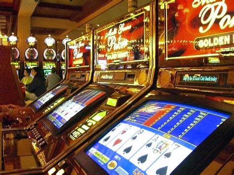 It combines the nicest elements within a slot machine game like enhanced graphics and high. Video Poker and Slot Machines | Free video Poker List