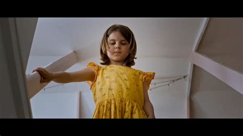 Oskars Kleid Florian David Fitz Macht Uns Den Macho In Einem Film über Ein Trans Kind