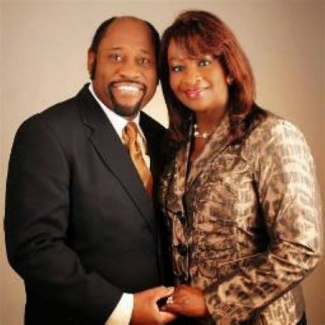 Blog Photos Dr Myles Munroe His Wife And 7 Others Died In Plane Crash