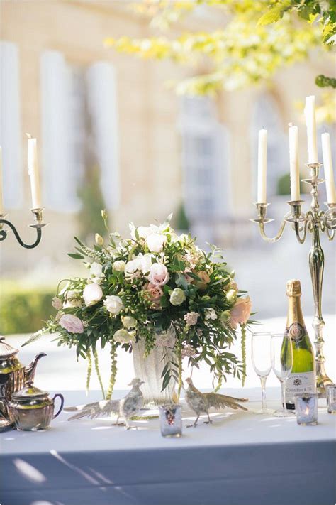 Moreover, the table setting highlights the mood and character of the occasion. 2015 Wedding Flower Trends
