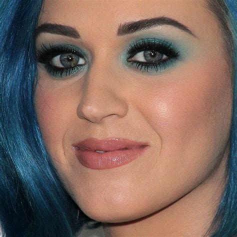 Katy Perry Makeup Blue Eyeshadow And Mauve Lipstick Steal Her Style