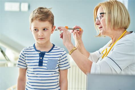 Jak rozpoznać i leczyć zapalenie ucha u dziecka LekarzeBezKolejki