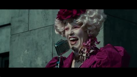 The Hunger Games Trailer 2 Effie Trinket Image 28836148 Fanpop