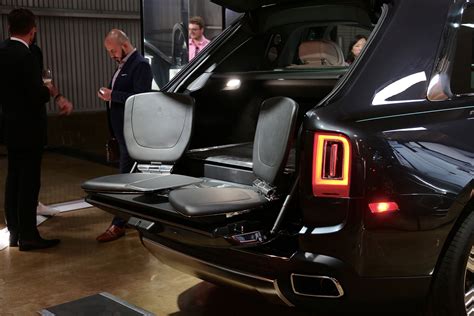 Rolls Royce Cullinan Debuts In La Pictures Specs Digital Trends