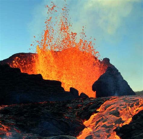 Erupción De Un Volcán Volcano Geothermal Energy Geothermal