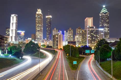 Living In Atlanta Georgia What Is It Like Pros And Cons Combadi