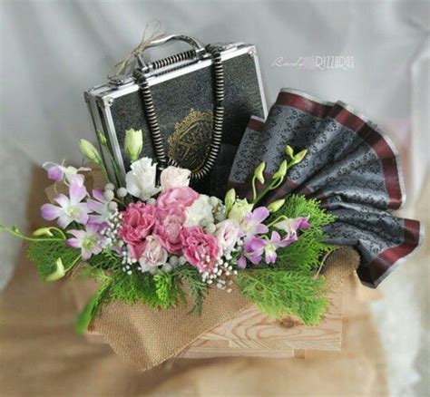 Hantaran jenis ini sesuai jika pengantin lelaki merupakan seorang pekerja pejabat. 15 Barang Hantaran Lelaki Bajet Dan Simple (Tapi Nampak ...