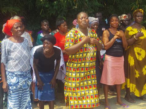 Tears flow for victims of collapsed wall - Graphic Online