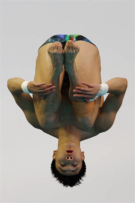 曹 緣 , pinyin cáo yuán , born february 7, 1995 in beijing ) is a chinese water cao jumps from the tower a program of high difficulty. est100 一些攝影(some photos): Cao Yuan, Men's 3m Springboard Final. 曹緣, 男子三公尺跳板決賽