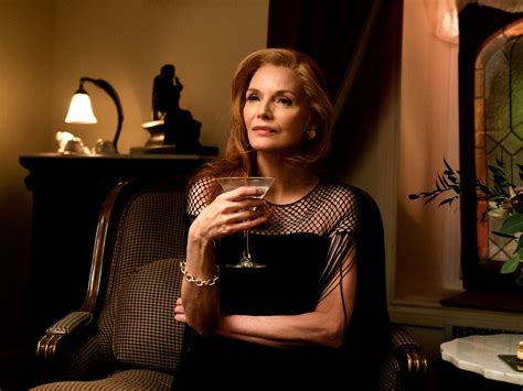 French Exit Review Michelle Pfeiffer Carries This Transatlantic Trifle