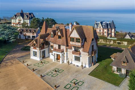 Lieu dit les mares 61550 la gonfriere. Manoir à vendre à Benerville-sur-Mer - Ivan Ballini