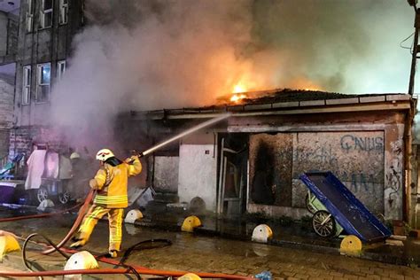 Jun 07, 2021 · i̇stanbul'un beykoz ilçesi göksu deresi'nde demirli yatta yangın çıktı. Beykoz Paşabahçe'de işyeri yangını
