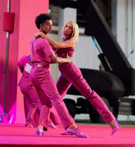 DUA LIPA on Twitter in 2021 | Lipa, Dua, Singer