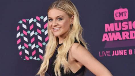 Kelsea Ballerini Hit In The Face By Object Thrown During Concert