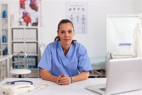 MA Versus CNA - Comparing the Two Positions | Austin Career Institute