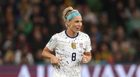 u s soccer star julia ertz a two time world cup champion announces retirement verve times