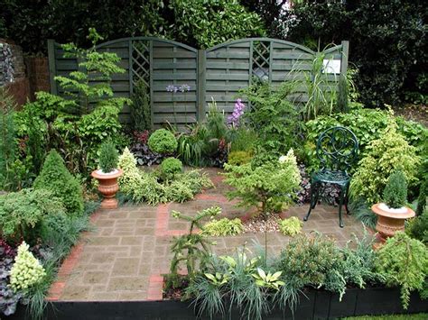 English Garden Patio Ideas