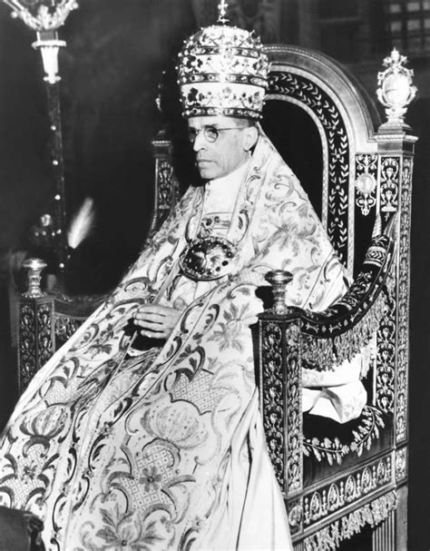 Pope Pius Xii Celebrated The 10th Anniversary Of His Of His Papacy At