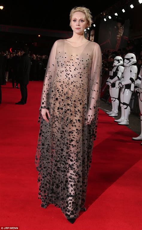 Gwendoline Christie Wows At Star Wars London Premiere Daily Mail Online