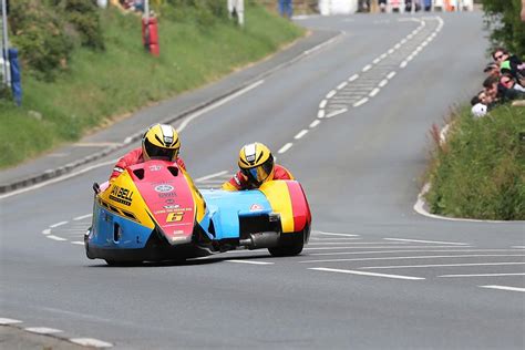 The isle of man native lost control of his bmw racing bike while on a 3 riders killed in separate incidents at 2017 isle of man tt. TT 2016: Sidecar veteran Ian Bell has died | MCN