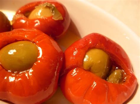 Antipasto a base di peperoni. Peperoncini ripieni sott'aceto - Blog di cuochinonsinasce.it