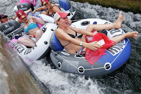 Tubers Break World Record On The Guadalupe River