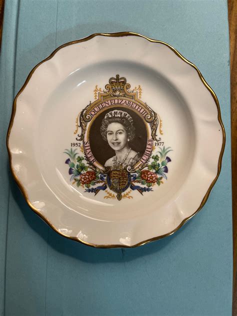 Queen Elizabeth Silver Jubilee Plate Etsy