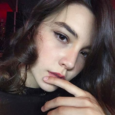 The teenager died friday of sepsis in shanghai after reportedly. 14-Year-Old Model Dies After Exhausting 12-Hour Fashion Show