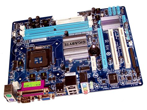 Intel® ich7 w 2 x 1.8v ddr2. Gigabyte GA-G31M-ES2L Socket T LGA775 Motherboard