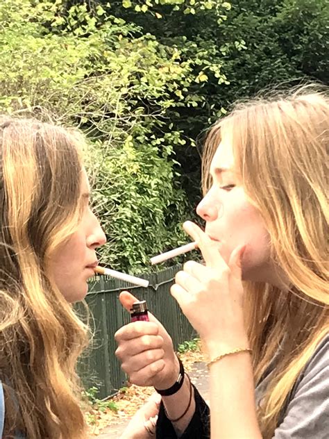 Women Smoking Girl Smoking Girlfriend Goals Lily Rose Depp Lesbian Love Pose Reference