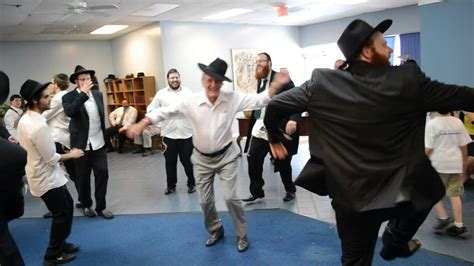 Dancing Chabad Torah Dedication Youtube