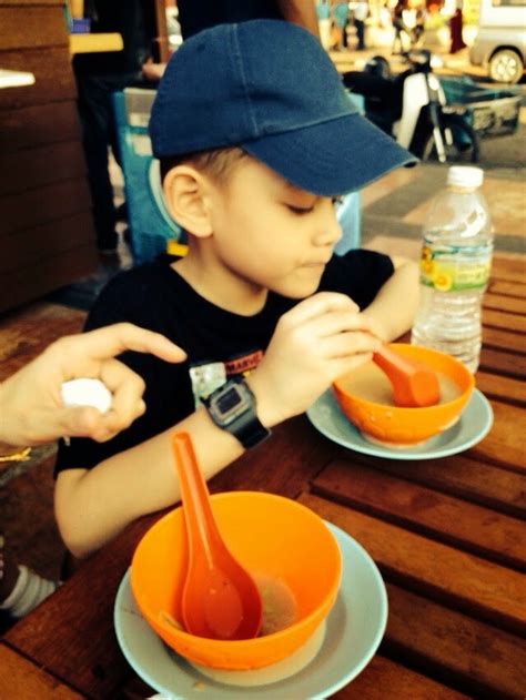 Cara buat cendol gula melaka ini menggunakan sukatan cawan mudah dan sedap. My Adam ... & Aleesya: Cendol Sedap Di Melaka