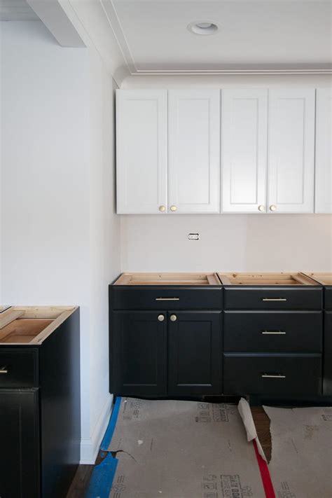 Lowe's kitchen cabinets unfinished sizes of mattresses. Lowe's Kitchen Cabinets: Colors, Size, + Cost in 2020 ...