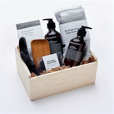 Grooming Essentials Gift Box Mother S Day Gift Baskets Gifts Gift Boxes For Women