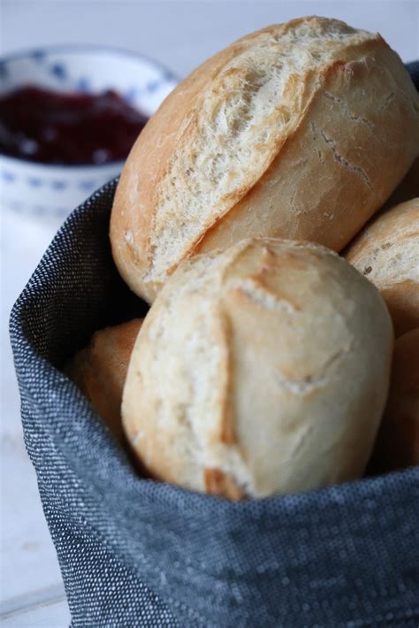 Brötchen selber backen Rezept